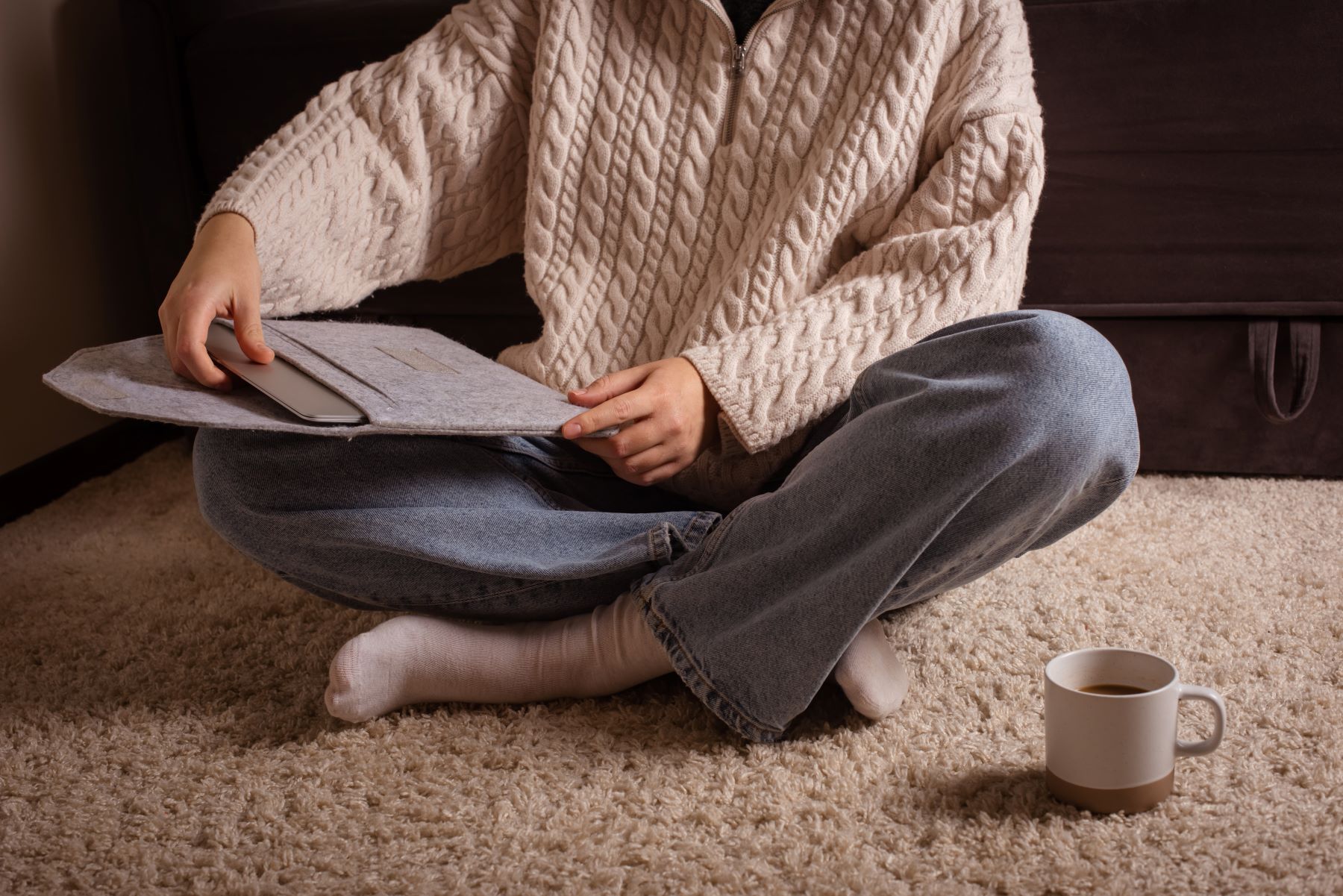 Zabezpiecz laptopa przed uszkodzeniami – wybierz dobre etui