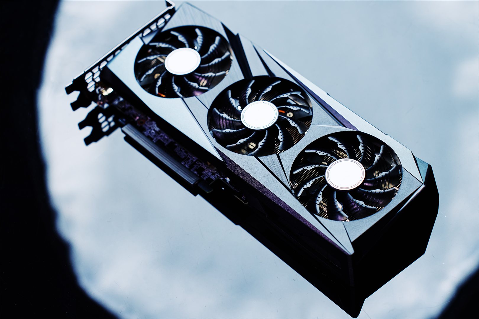 Ray Tracing i DLSS na platformie NVIDIA RTX Spark: czego oczekiwać w grach?